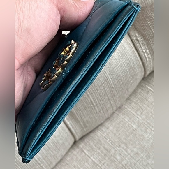 CHANEL Quilted Chanel 19 Card Holder
Wallet - Picture 10 of 14